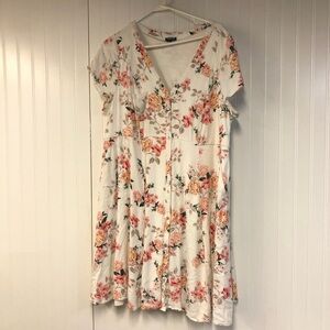 Torrid Floral V-Neck Dress White Size 2 2X Button Down